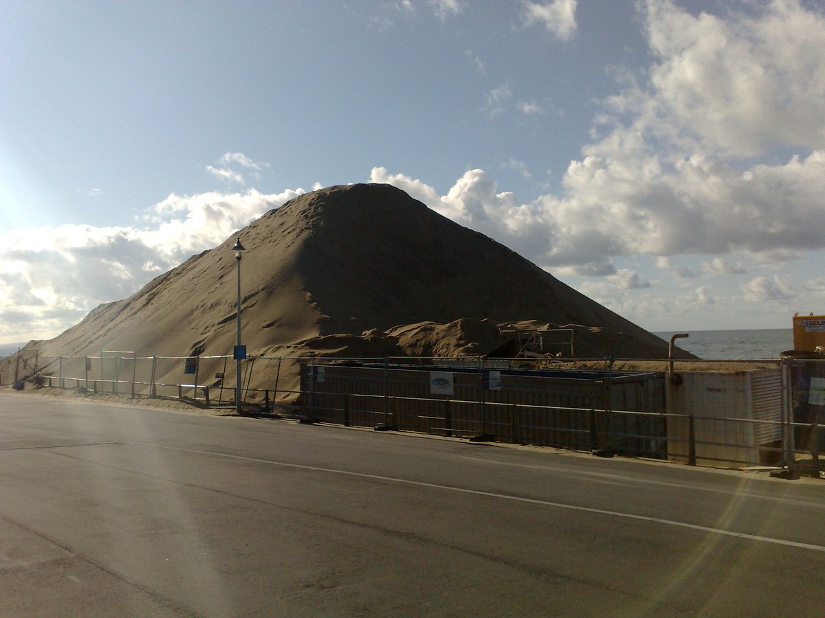 Pasir Alami Konstruksi
